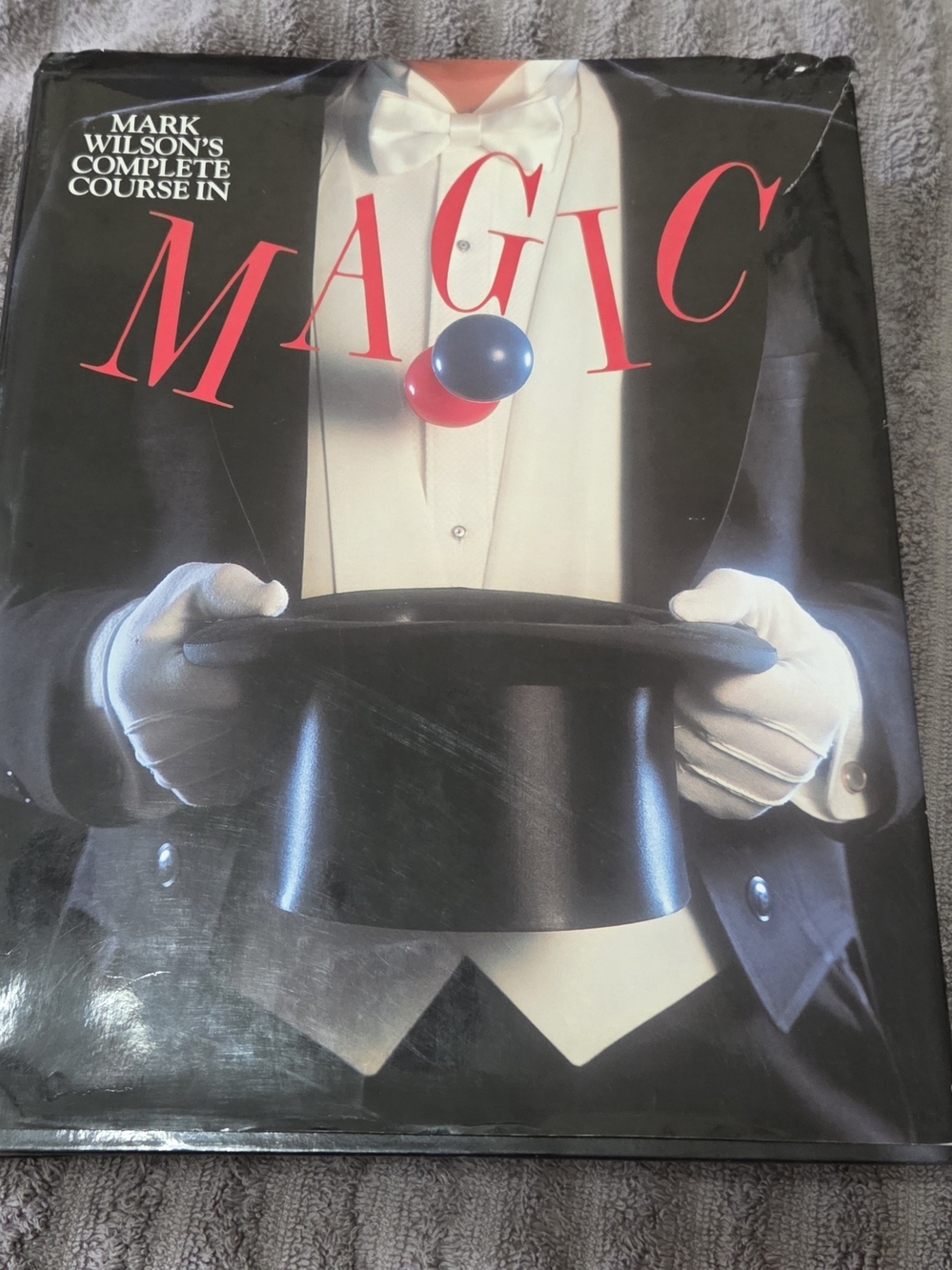 Vintage Mark Wilson's Complete Course in Magic Book Hard Cover 1988